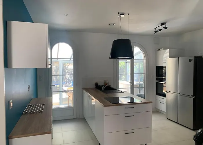 Les Conches 14 Couchages Avec Piscine Chauffee *