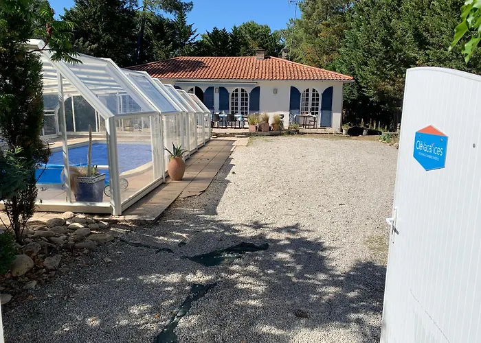 Les Conches 14 Couchages Avec Piscine Chauffee Villa *